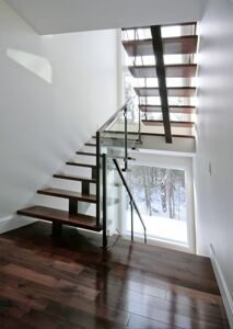 central_stringer_stair_glass_railling726f726